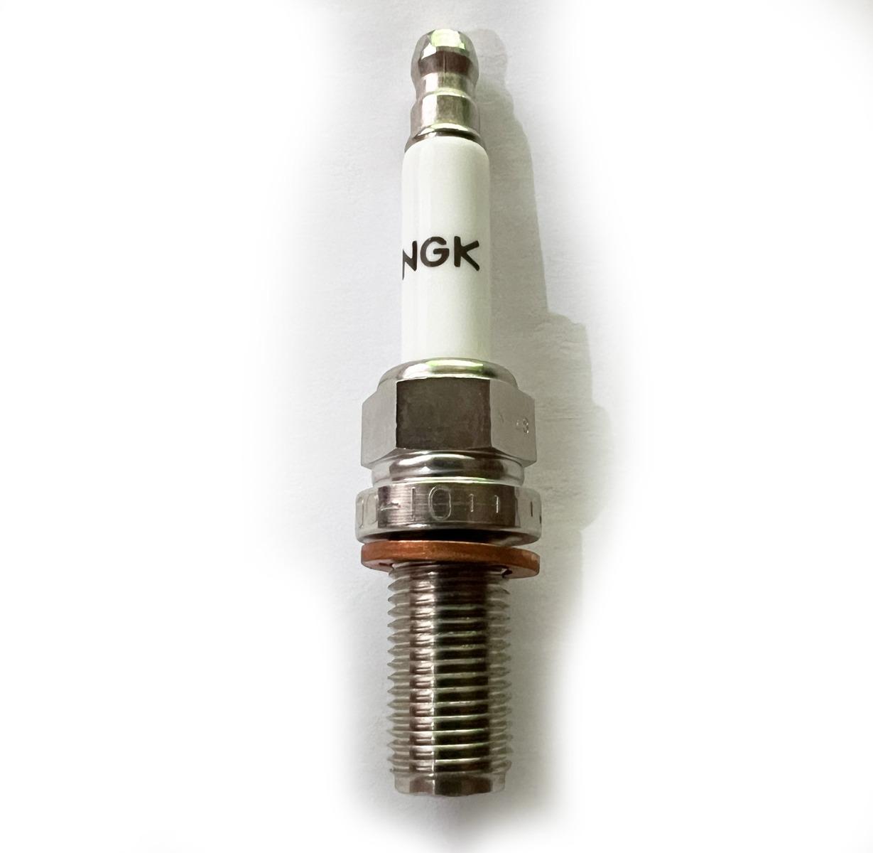 NGK R0200-10 5763 Spark Plug Racing R020010 - High quality product image showing NGK R0200-10 5763 Spark Plug Racing R020010 details and features