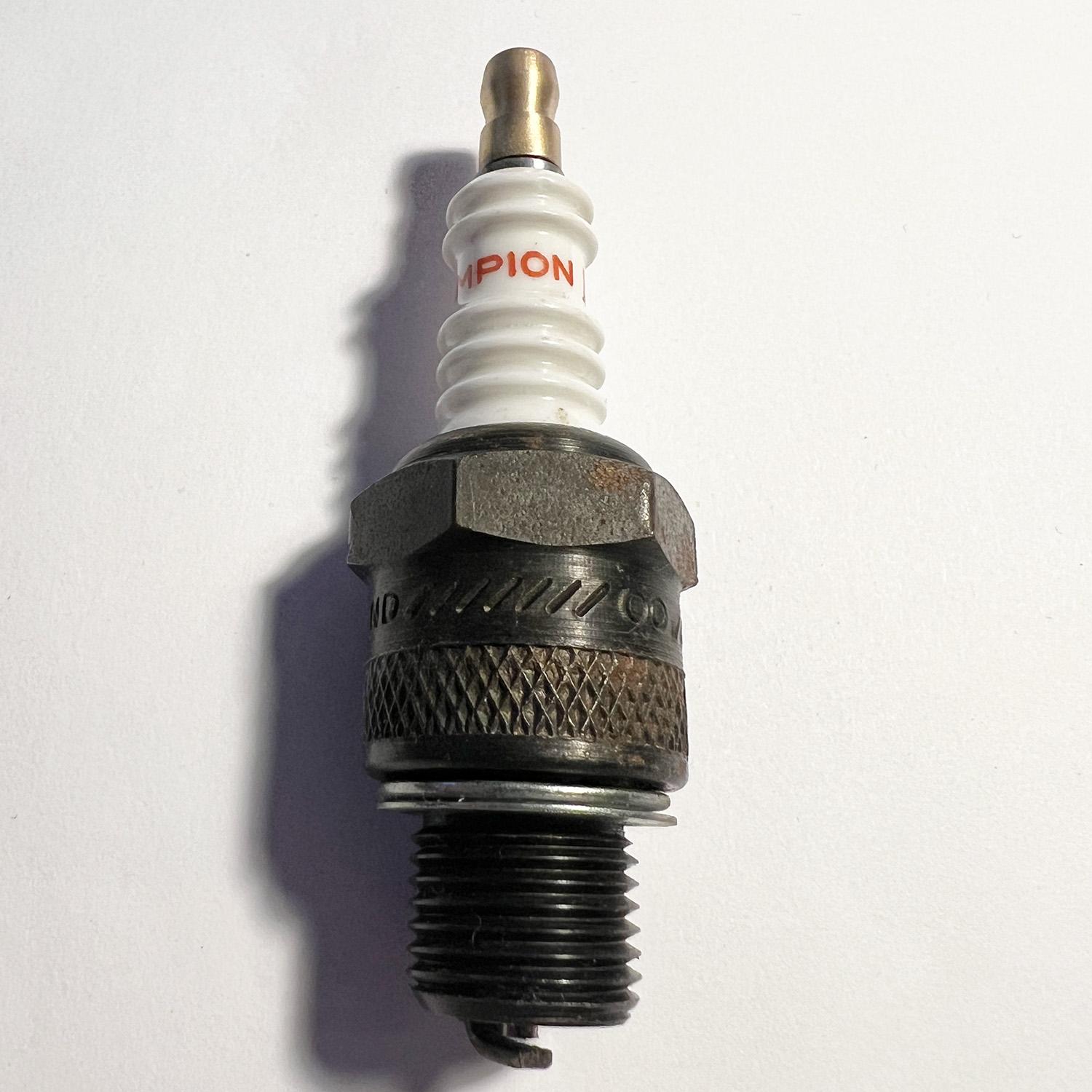 Champion Spark Plug L11S - High quality product image showing Champion Spark Plug L11S details and features Champion Spark Plug L11S - High quality product image showing Champion Spark Plug L11S details and features