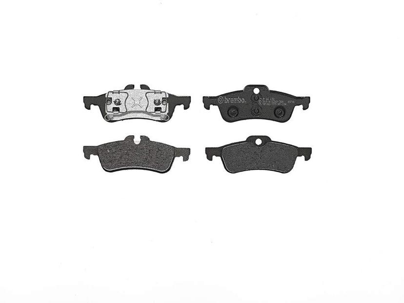 BREMBO P06032 Low-Met Rear Disc Brake Pad Set of 4 BREMBO P06032 Low-Met Rear Disc Brake Pad Set of 4